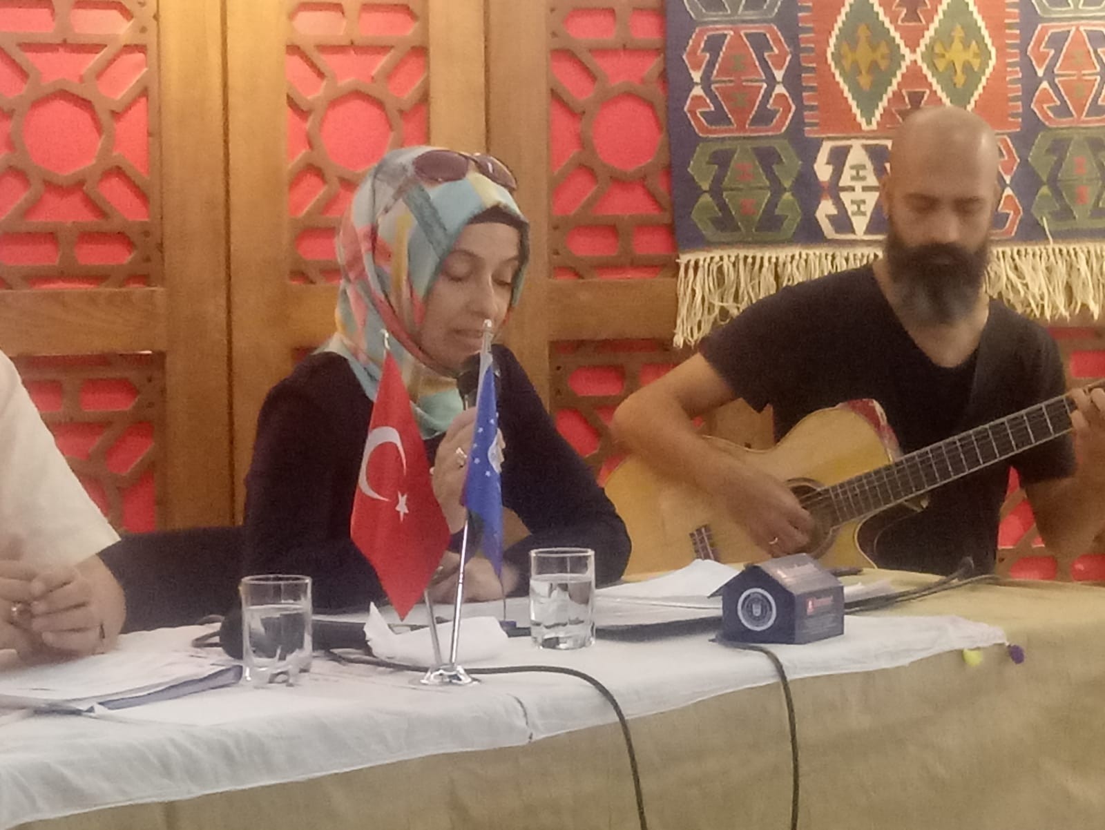Akademide Edebiyat Ve Şiir Heyecanı