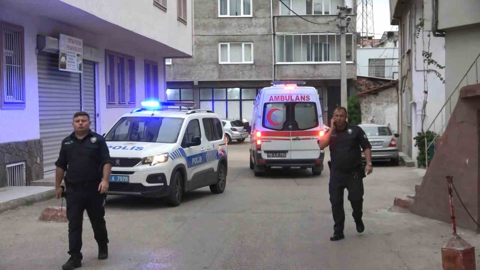 Alacaklı Olduğu Kişiyi Bacaklarından Vurdu