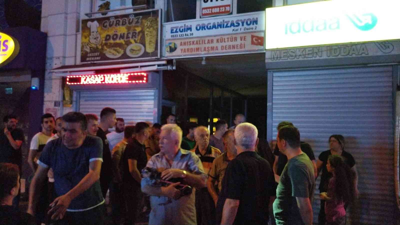 Alevler Daireyi Küle Çevirdi