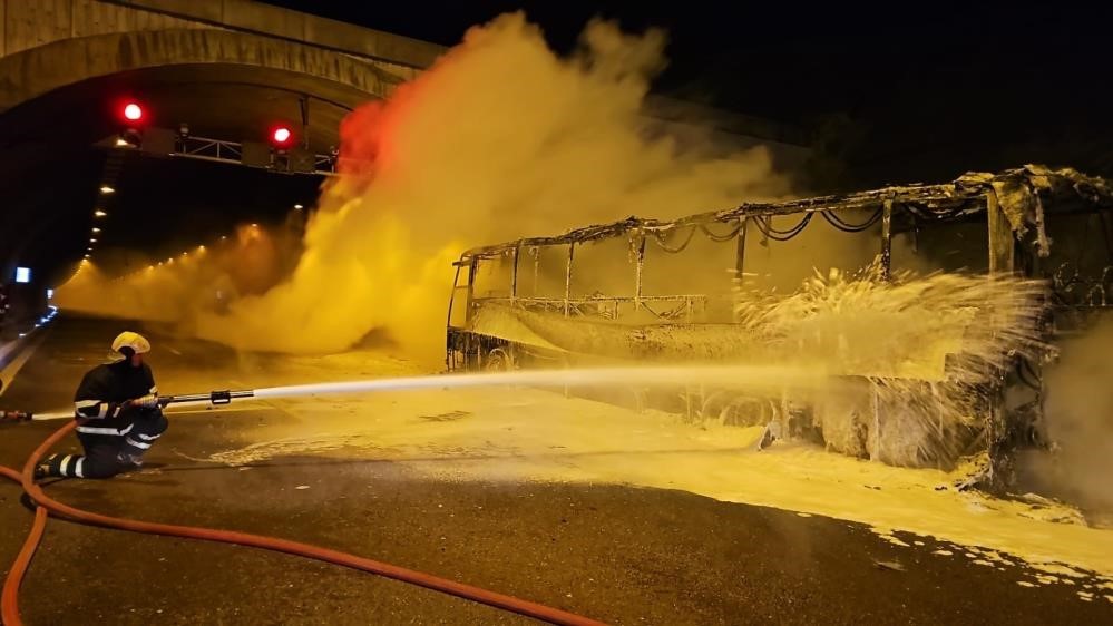 Alevlere Teslim Olan Yolcu Otobüsünde Hastaneye Kaldırılan Yolcu Sayısı 16Ya Yükseldi