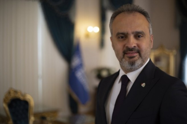 Alinur Aktaş hastaneye kaldırıldı