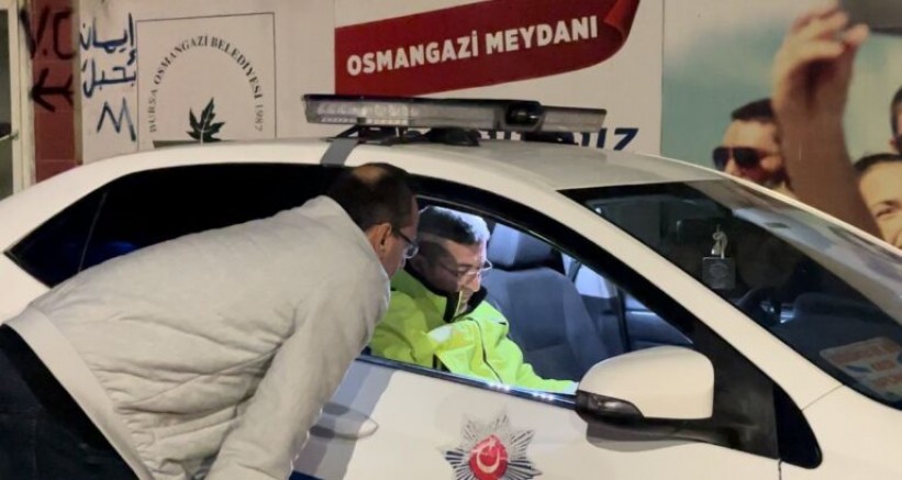 Alkollü sürücü polisle pazarlık yapmaya kalktı: “Üfletmeyin, yakmayın beni”