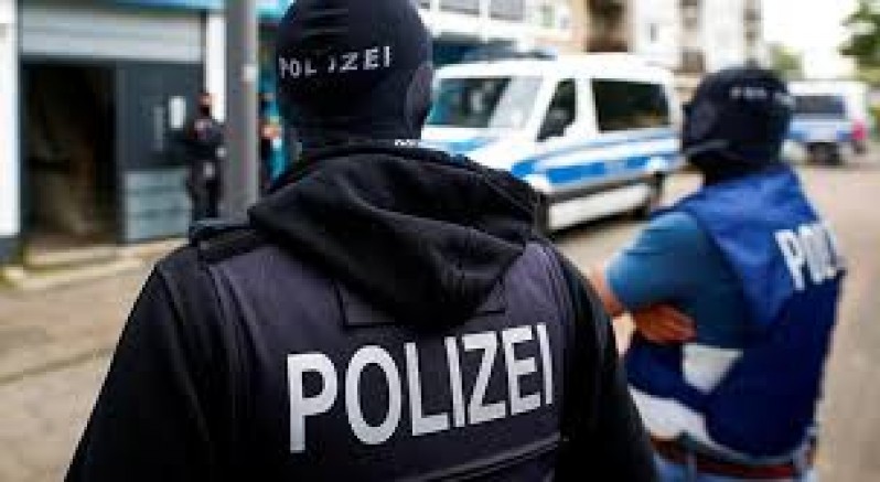 Almanya'da aşırı sağcı konsere polis engeli