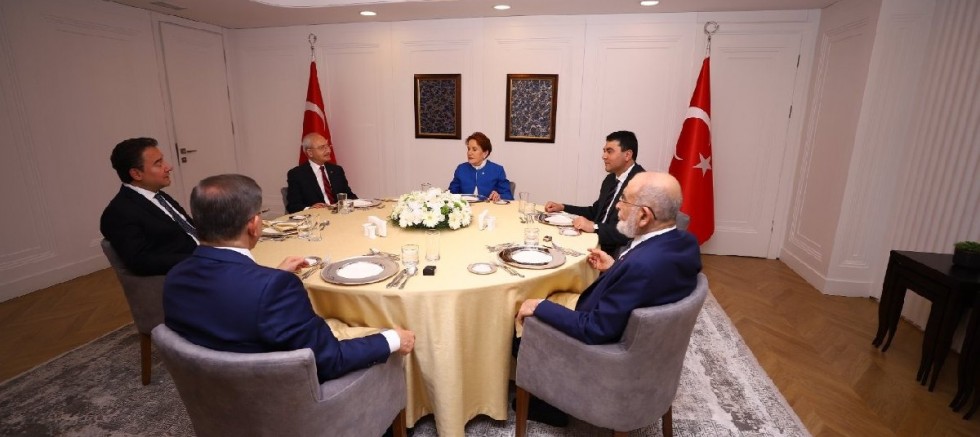 Altılı masanın dört lideri meclisteki törene katılmadı!