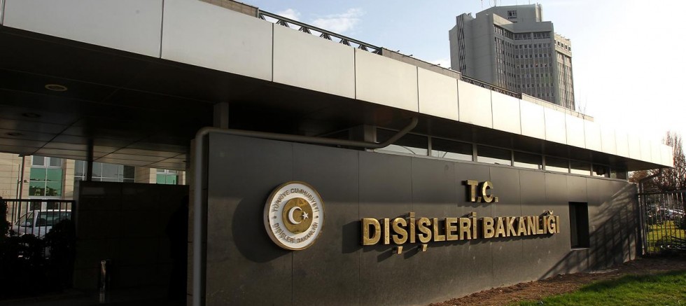 Ankara'nın dostluğunu kazanmak için...
