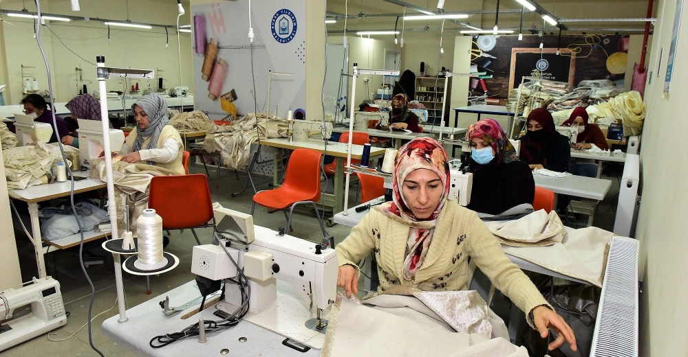 Anneler Öğreniyor, Çocuklar Eğleniyor