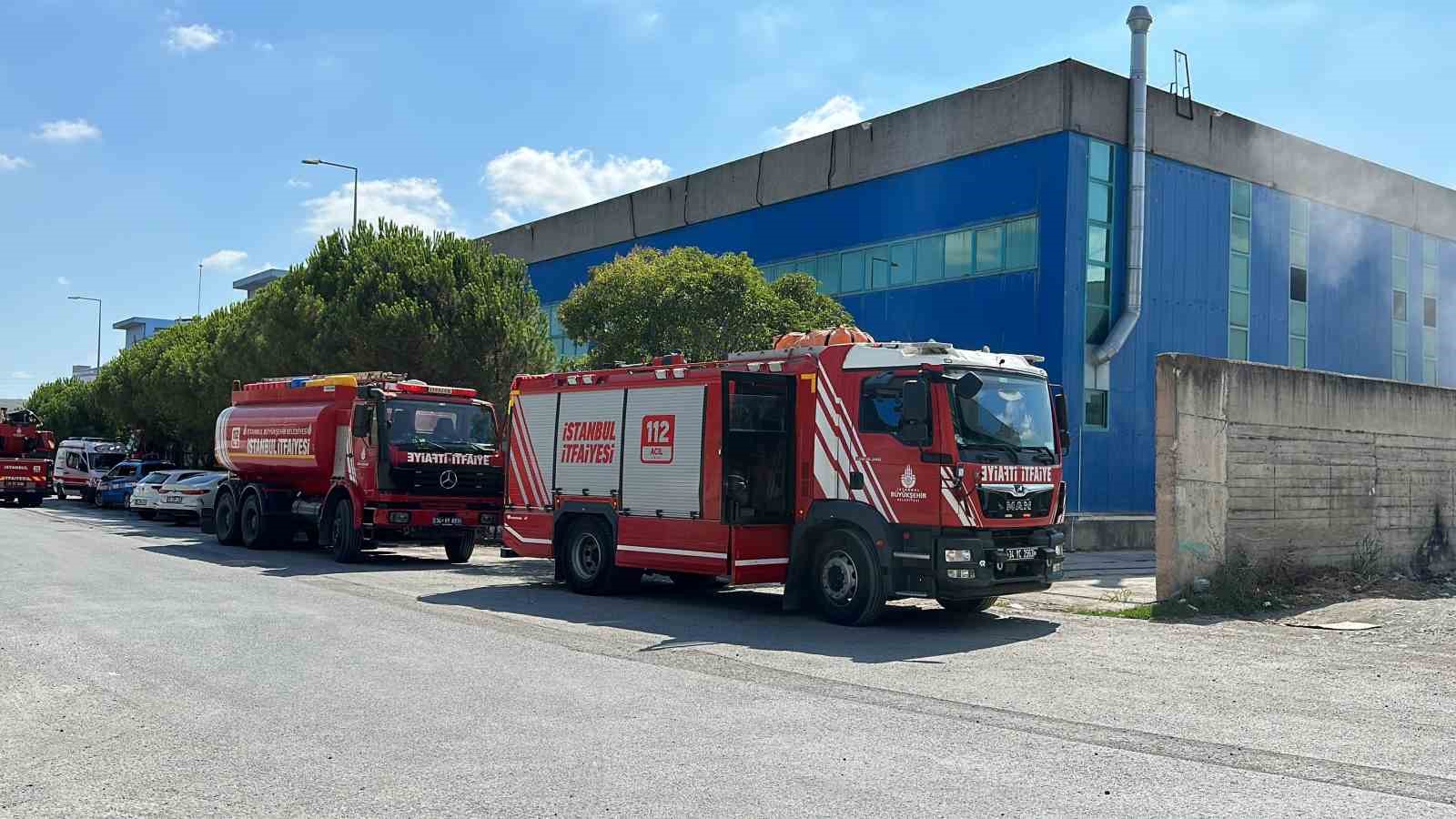 Arnavutköyde Kimya Fabrikasında Korkutan Yangın