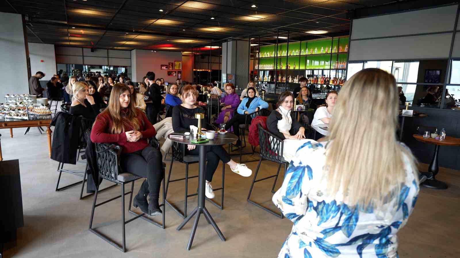 Atış Grupun Kadın Çalışanları Meditalks-Tıp Deyip Konuşanlar Etkinliğinde Buluştu