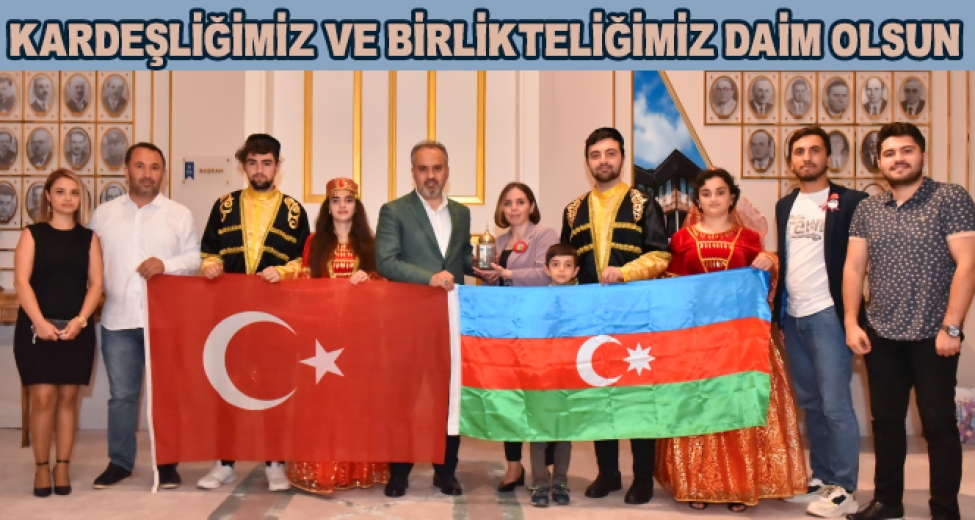 Azerbaycanlı Öğrenciler Karabağ Toprağına Bursa'da Kavuştu