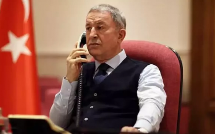 Bakan Akar'dan kritik görüşme