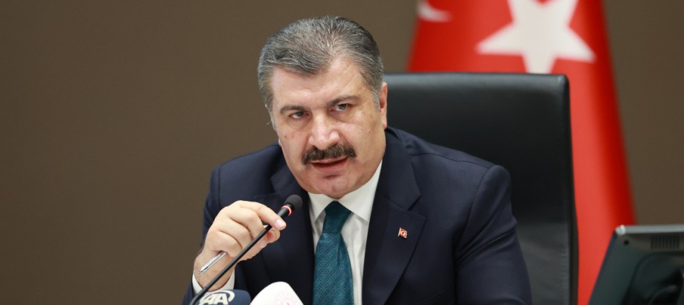 Bakan Koca: 'Bulaşın kolaylaştığı ortamlara bağlı olarak vaka sayısı artıyor'