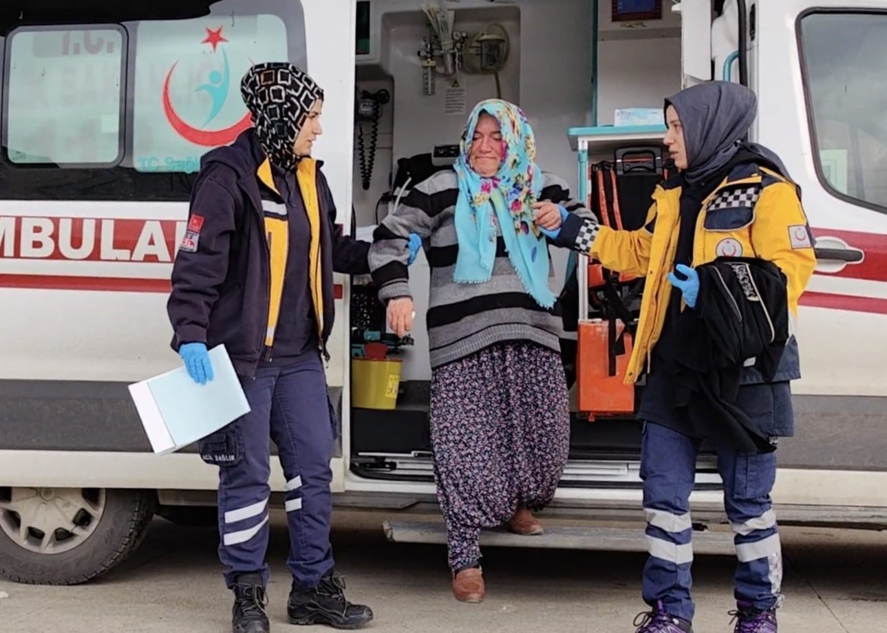 Banyodan Çıkan Fare Elini Isırdı