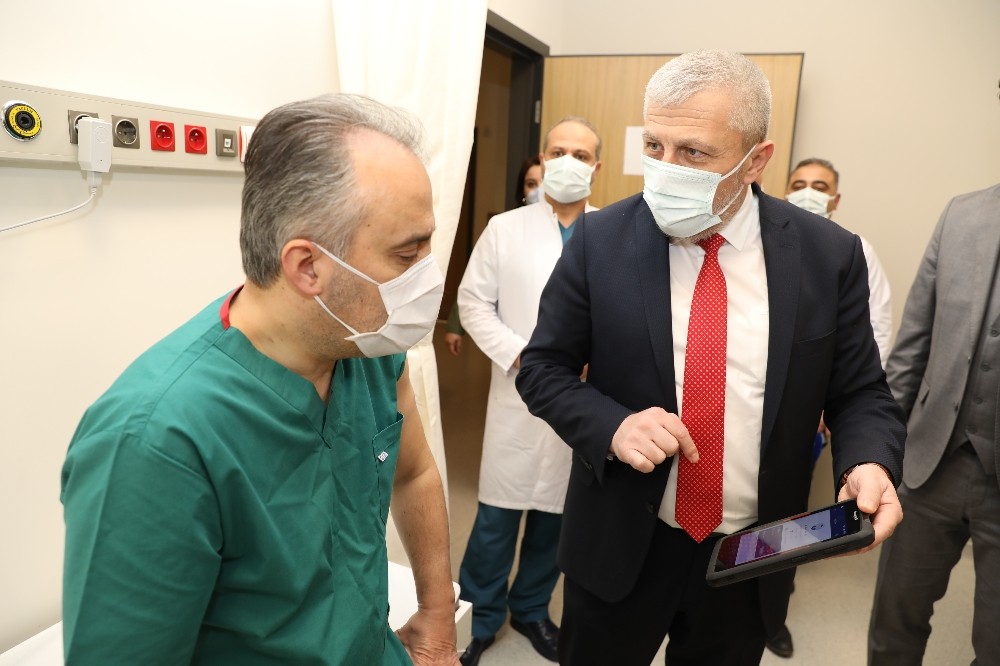 Başkan Aktaş, Covid 19 Aşısı Oldu