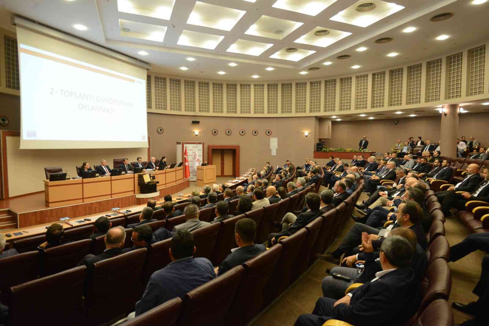 Başkan Burkay: Togg, Otomotiv Endüstrimizin Geleceğine Yön Verecek