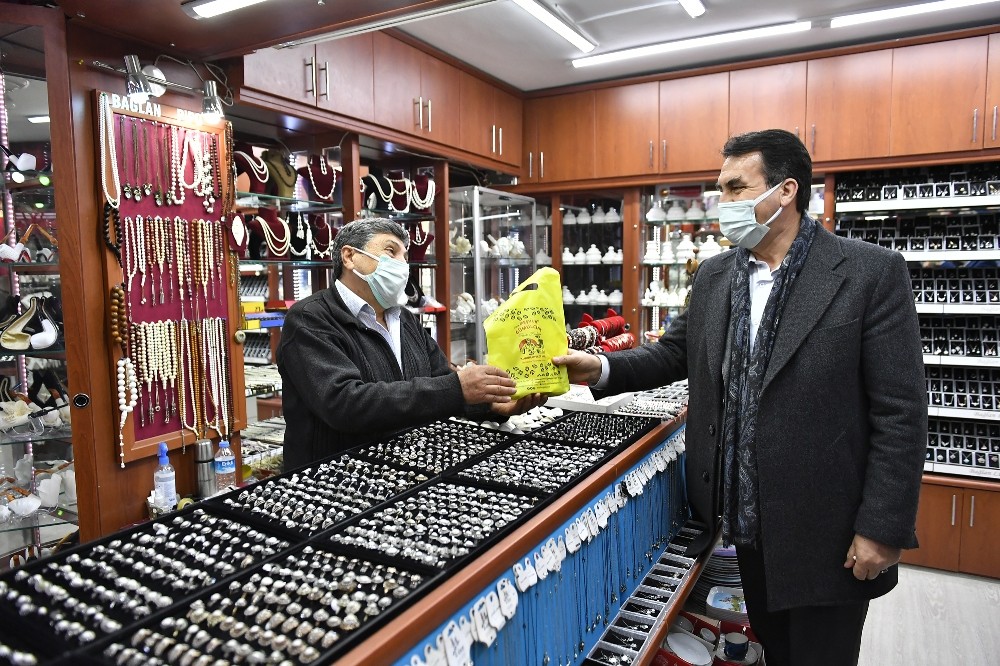 Başkan Dündar, Odunpazarı Belediyesini Ziyaret Etti