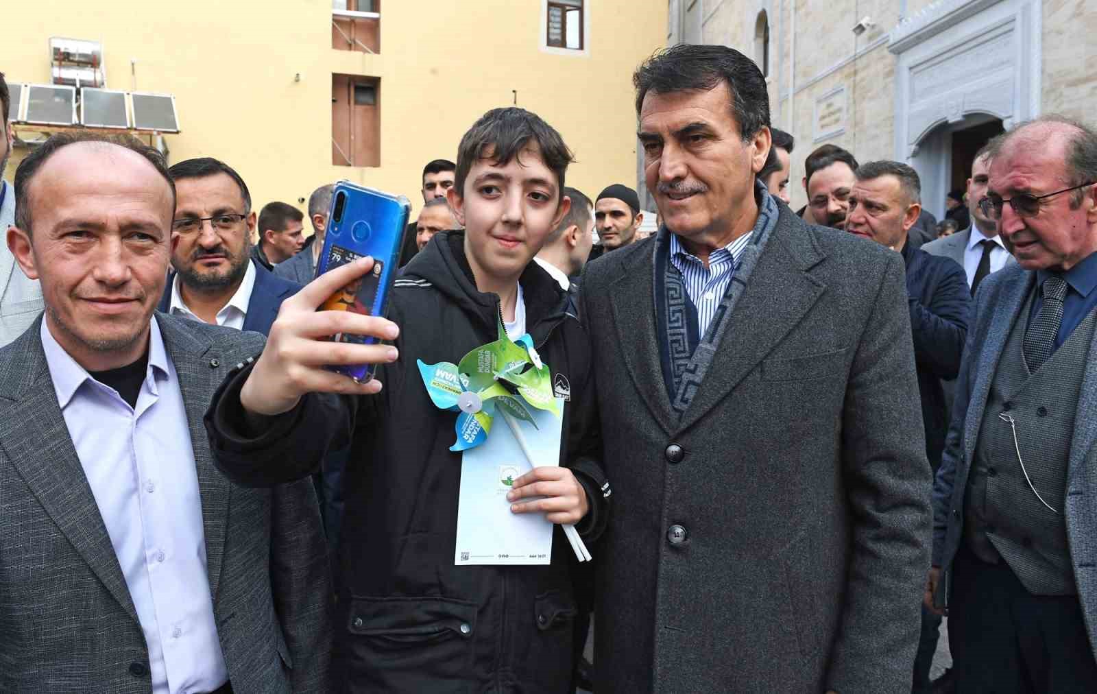 Başkan Dündara Sazlı Sözlü Karşılama