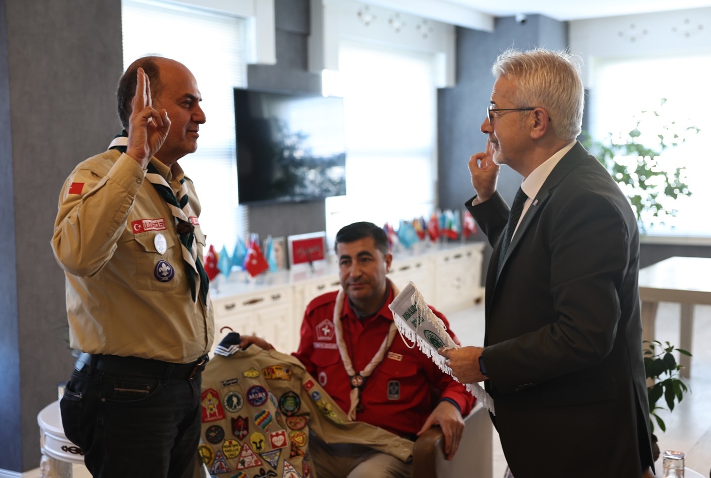 Başkan Erdem İzcileri Ağırladı