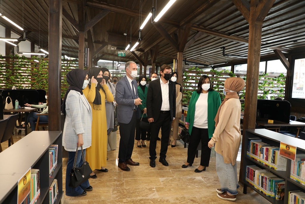 Başkan Tabandan Öğrencilere Sürpriz Ziyaret