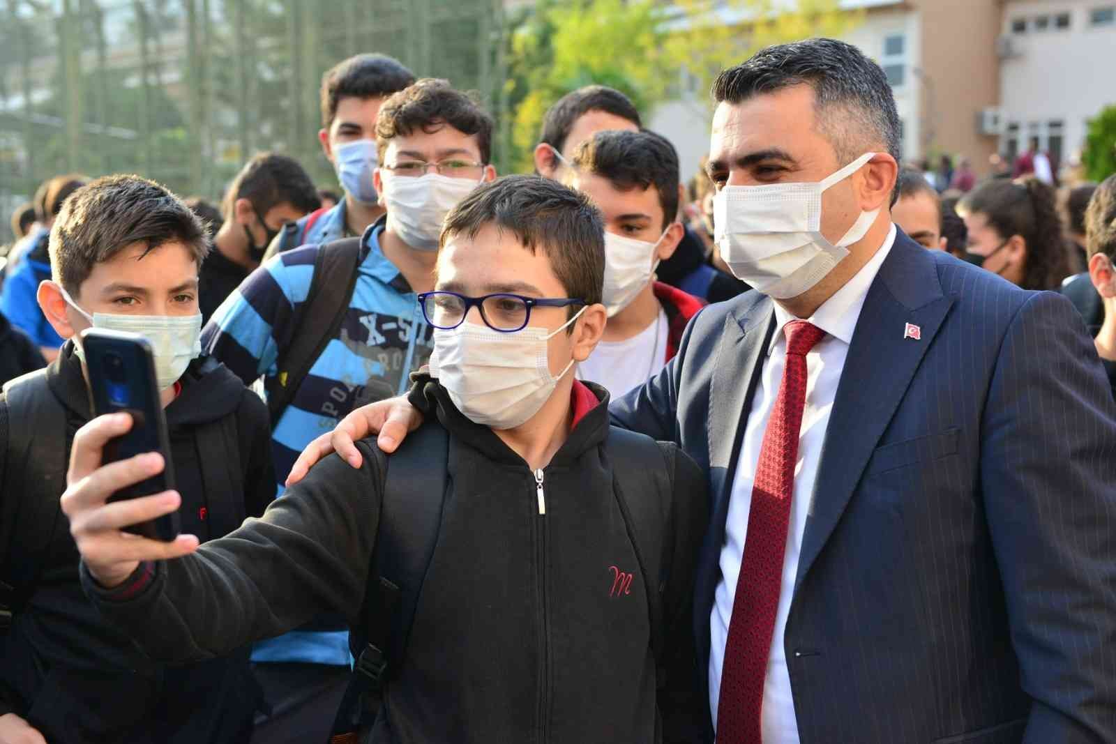 Başkan Yılmaz Öğrencilerle Buluşuyor