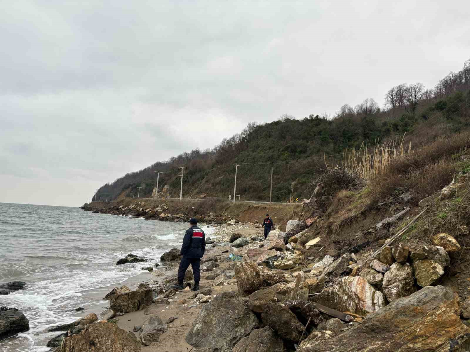 Batan Geminin 5. Gününde Havadan Karadan Ve Denizden Aramalar Devam Ediyor
