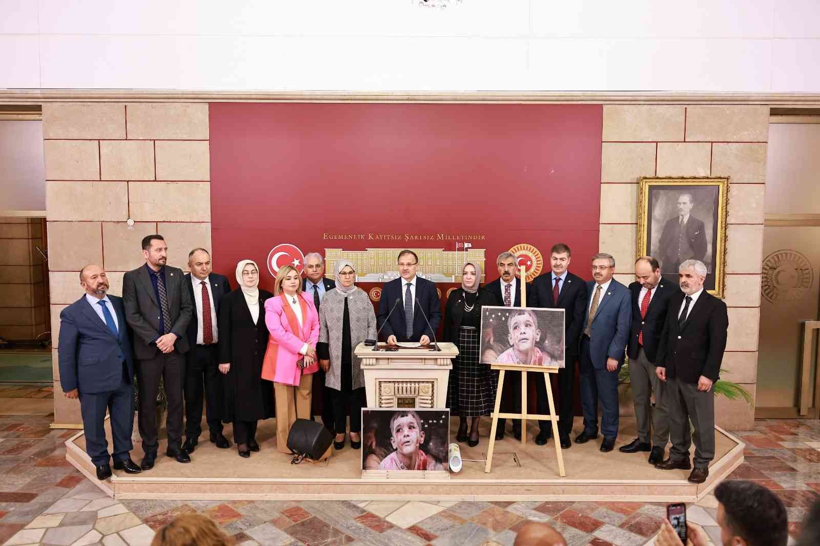 Batıya Puzzle Fotoğrafla Kayıp Çocuk Mesajı