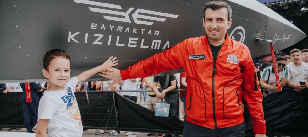 Bayraktar’dan Babacan’a gönderme! Ona sadece aziz milletimizin evlatları dokunabilir