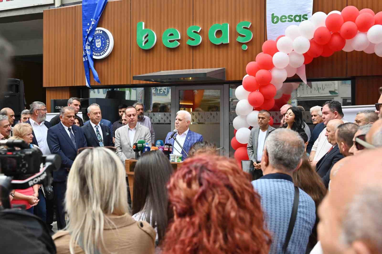 Besaşın İlksatış Mağazası Gemlikte Açıldı