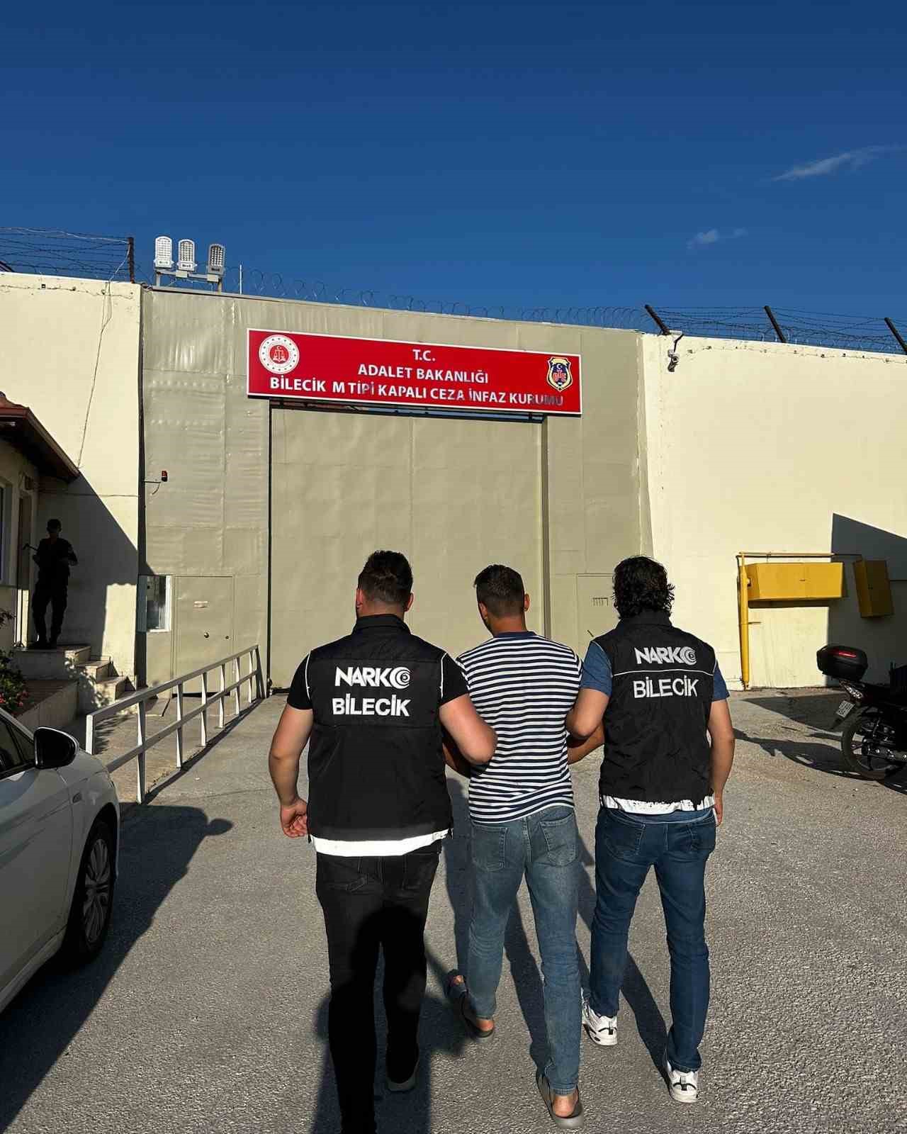 Bilecikte 9 Yıl 2 Ay Hapis Cezası İle Aranan Şüpheli Yakalandı