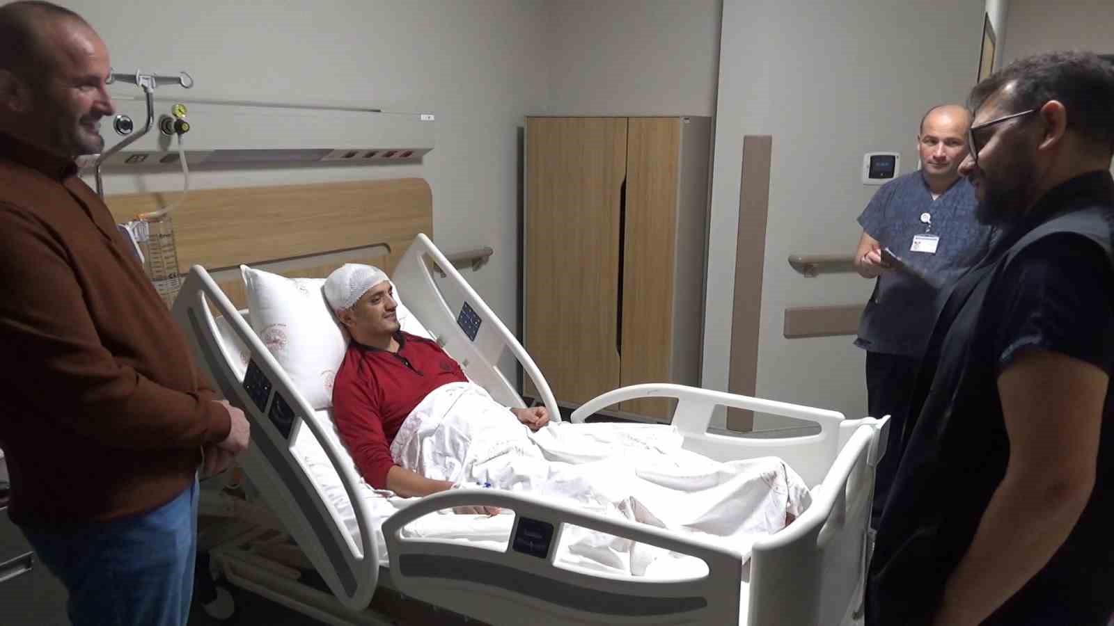 Bilinci Açık Hastaya Beyin Tümörü Ameliyatı Yapıldı
