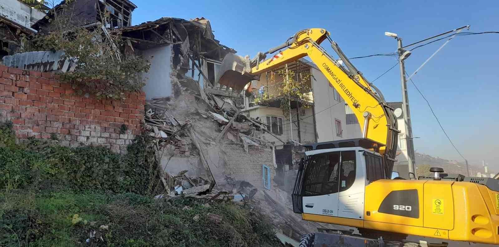 Bir Yılda 107 Metruk Bina Yıkıldı