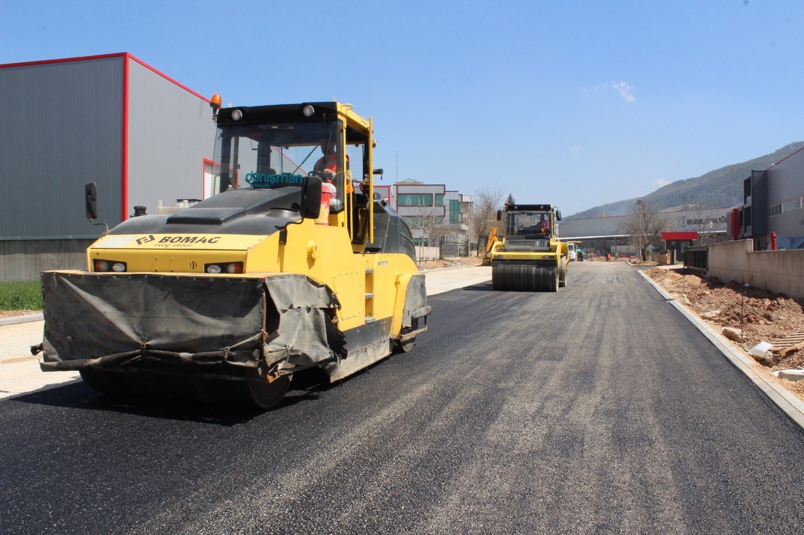 BOSAB'da Asfalt Hamlesi