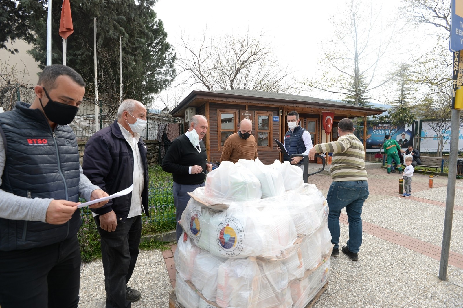 BTSO Ramazan Ayında İhtiyaç Sahiplerini Yalnız Bırakmadı