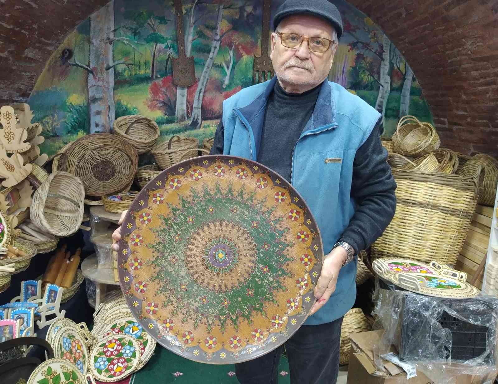 Bu Tepsiyi Servet Verseler De Satmıyor