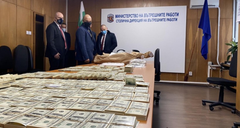 Bulgaristan'da Üniversite Matbaasında Milyonlarca Sahte Döviz Ele Geçirildi