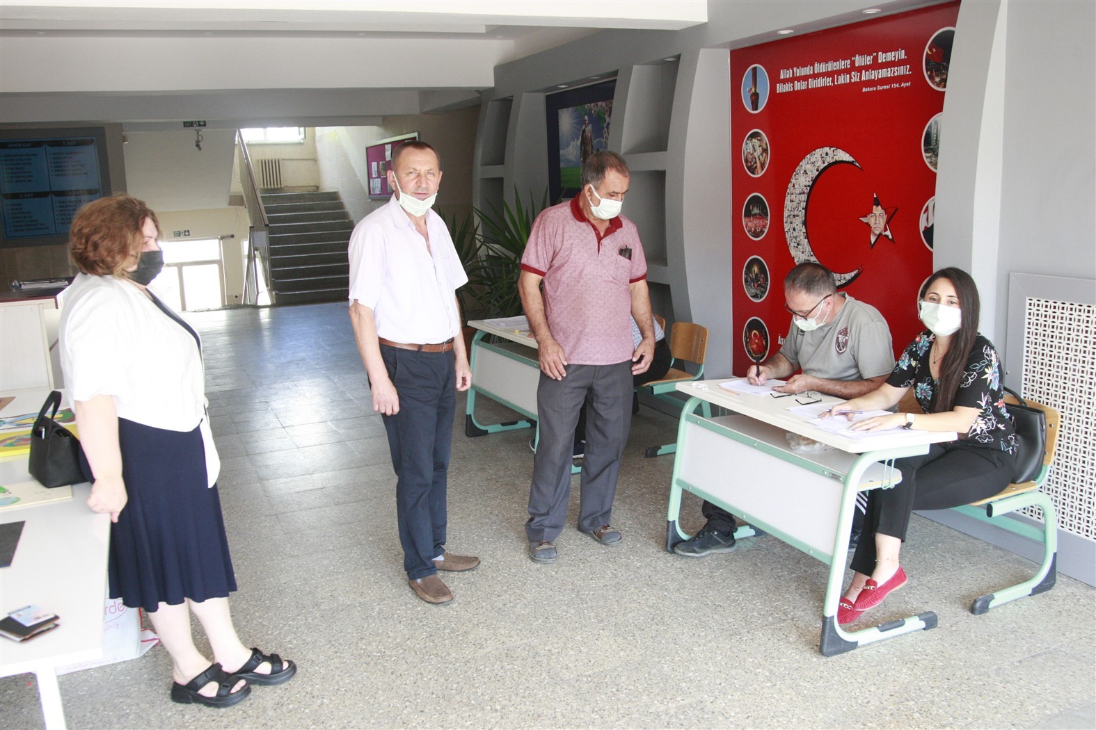 Bulgaristan Seçimleri İçin Oy Verme İşlemi Başladı