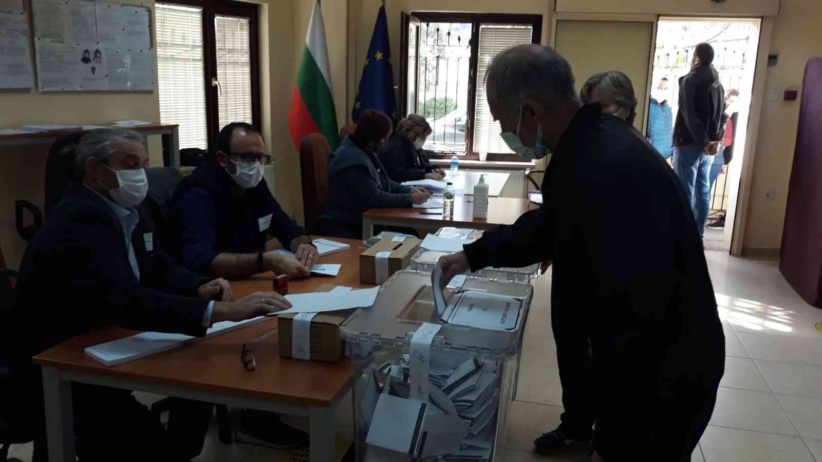 Bulgaristan Seçimlerine Bursadan Yoğun Katılım