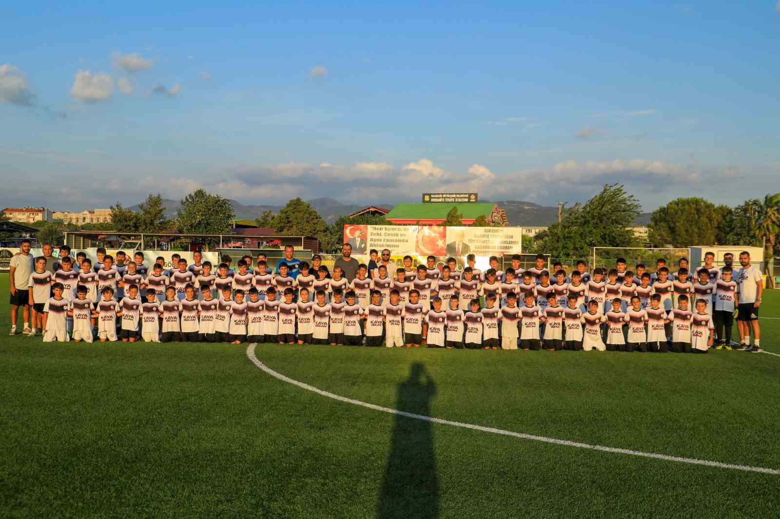 Burhaniye Belediyesporun Genç Yetenekleri Yeni Sezon Çalışmalarına Başladı