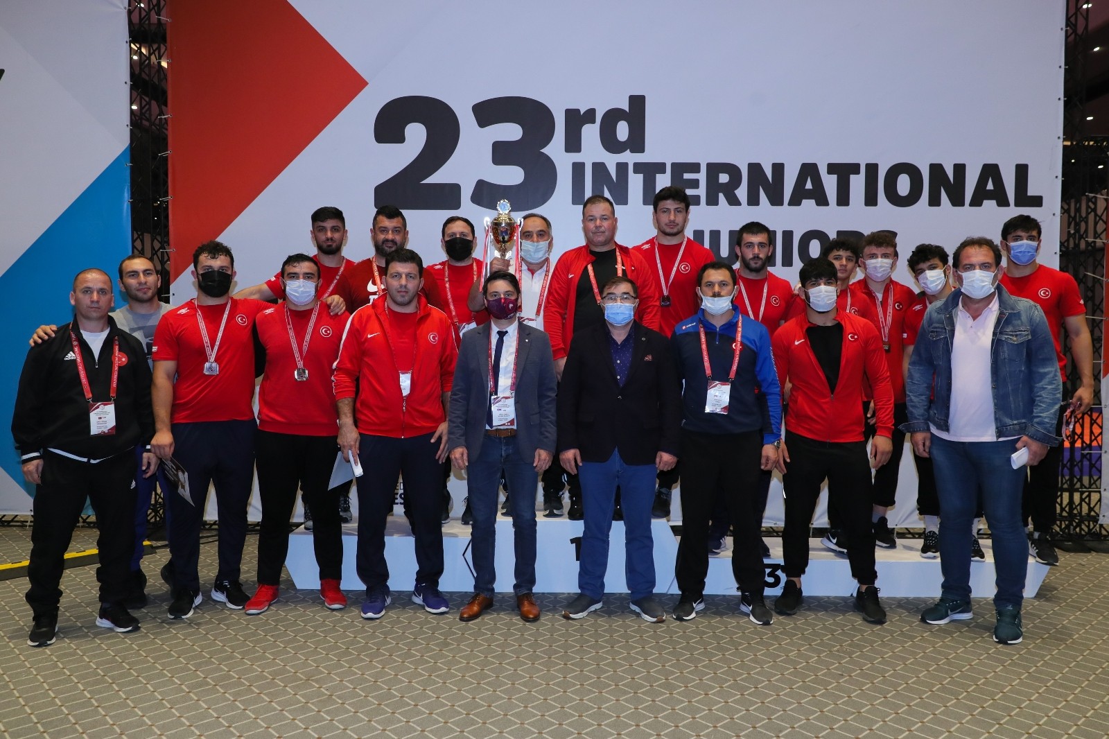 Bursa Büyükşehir Belediyespor Madalyaya Doymuyor