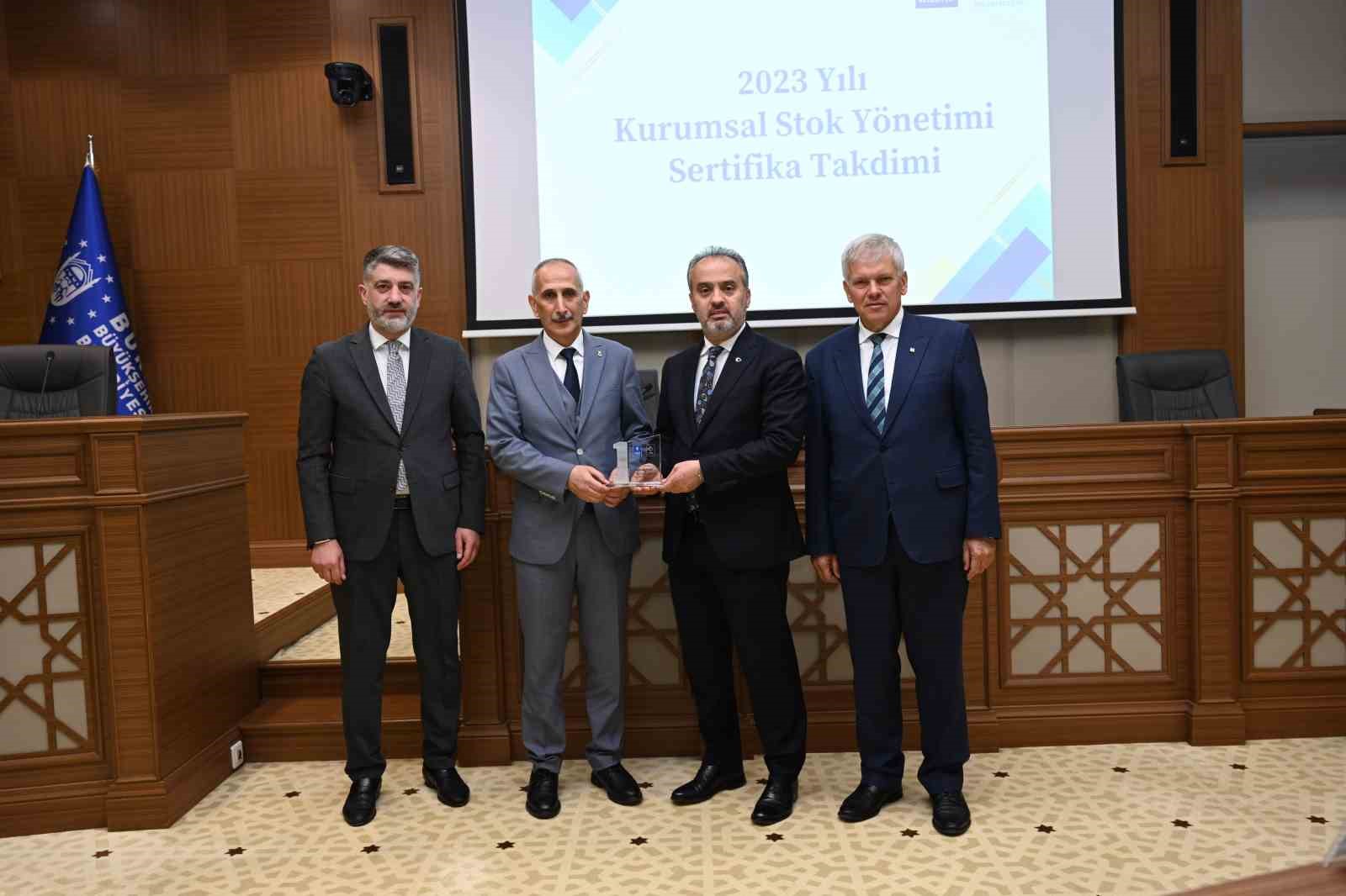 Bursa Büyükşehirde Yalın Hizmet Ödüllendirildi