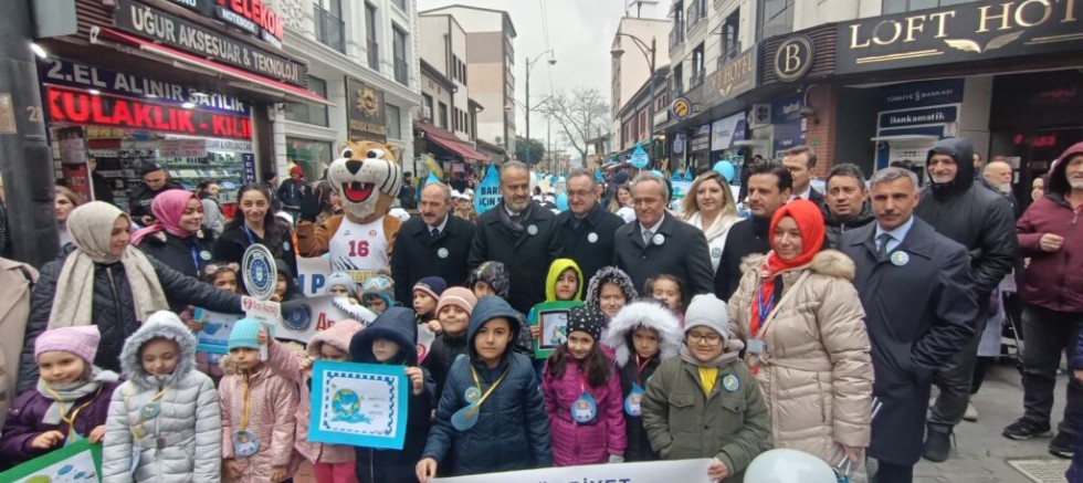 Bursa'da Barış için Su yürüyüşü yapıldı