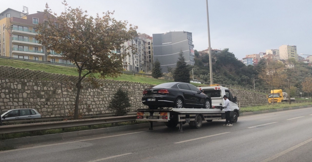 Bursa'da Kaza Yapan Araçta Uyuşturucu Bulundu