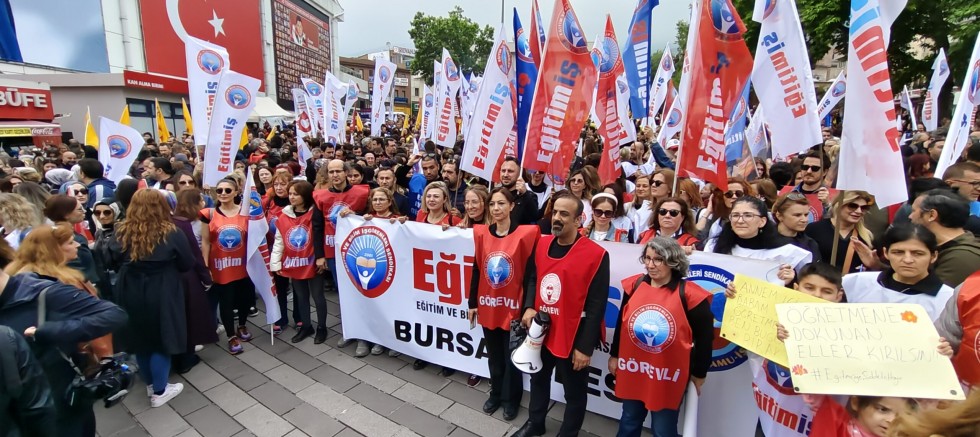 Bursa’da öğretmenler ayakta: “Eğitimde şiddet yasası istiyoruz”