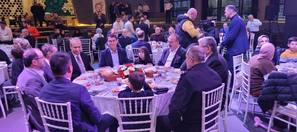 Bursa'da Yetim İftarı Düzenlendi