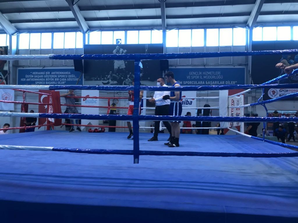 Bursa Emniyet Spordan Gururlandıran Performans
