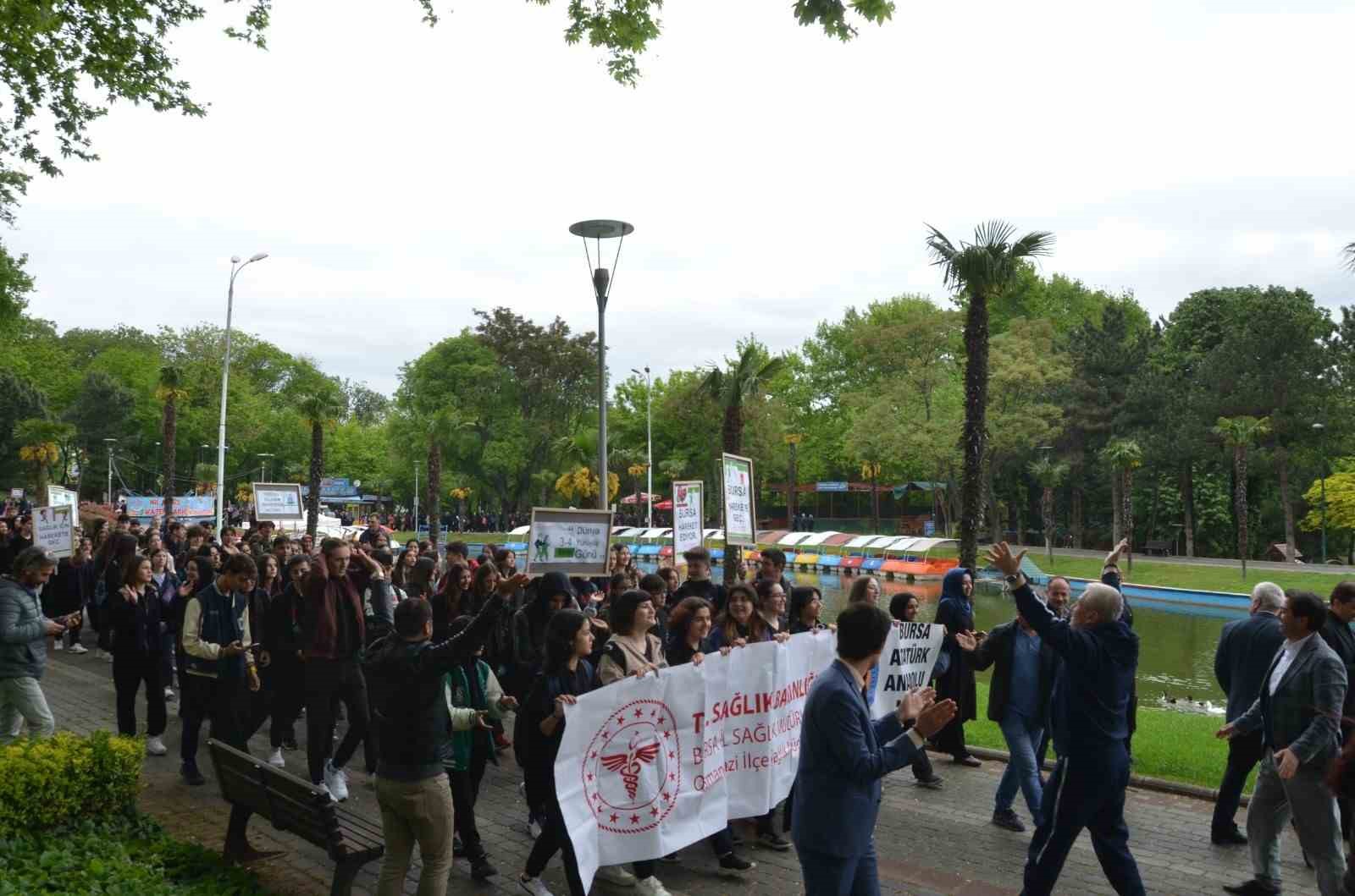 Bursa İl Sağlık Müdürlüğünden Yürüyüş Etkinliği