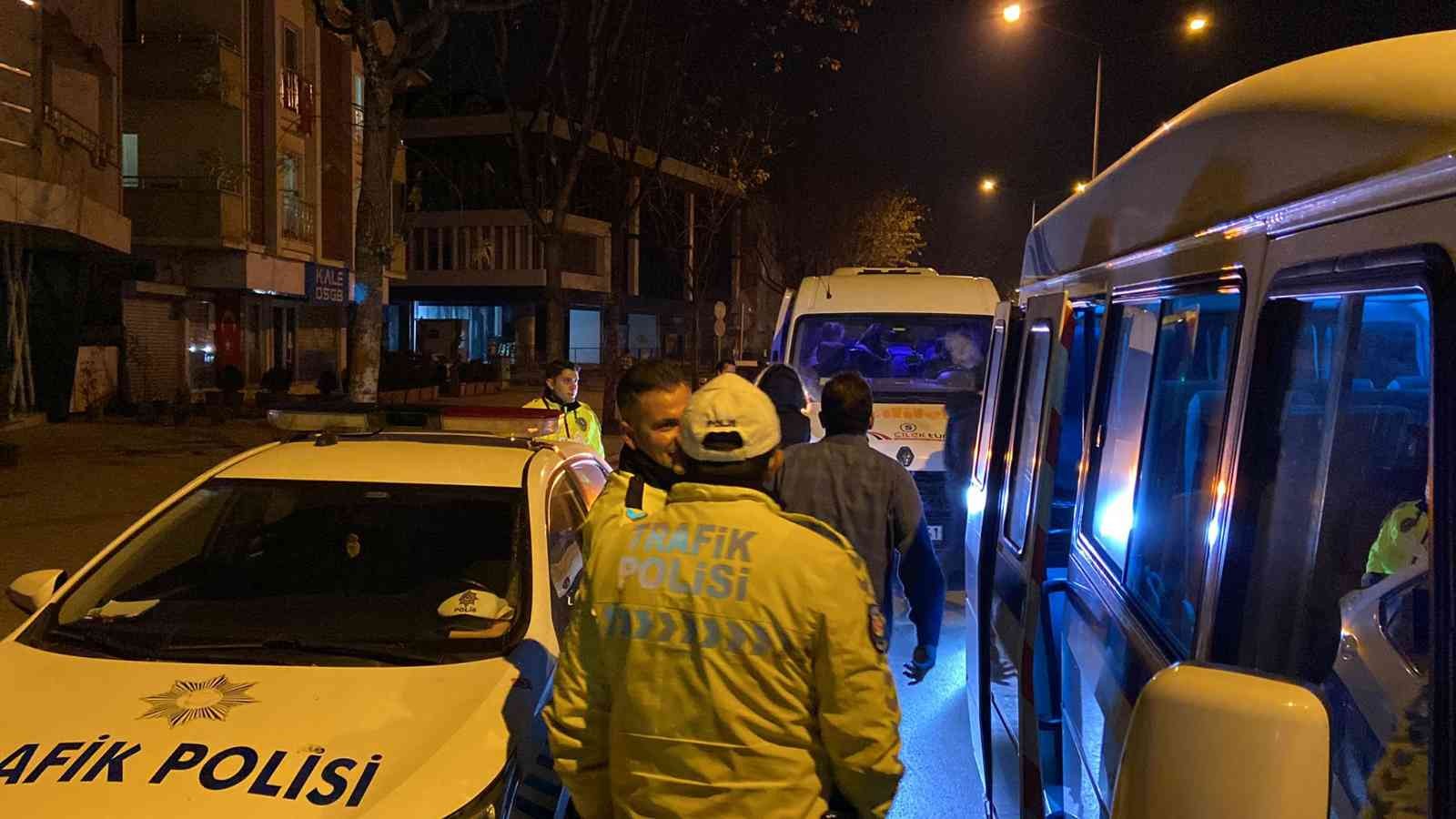 Bursa Polisi Fark Etti, Trafikten Men Edildi...