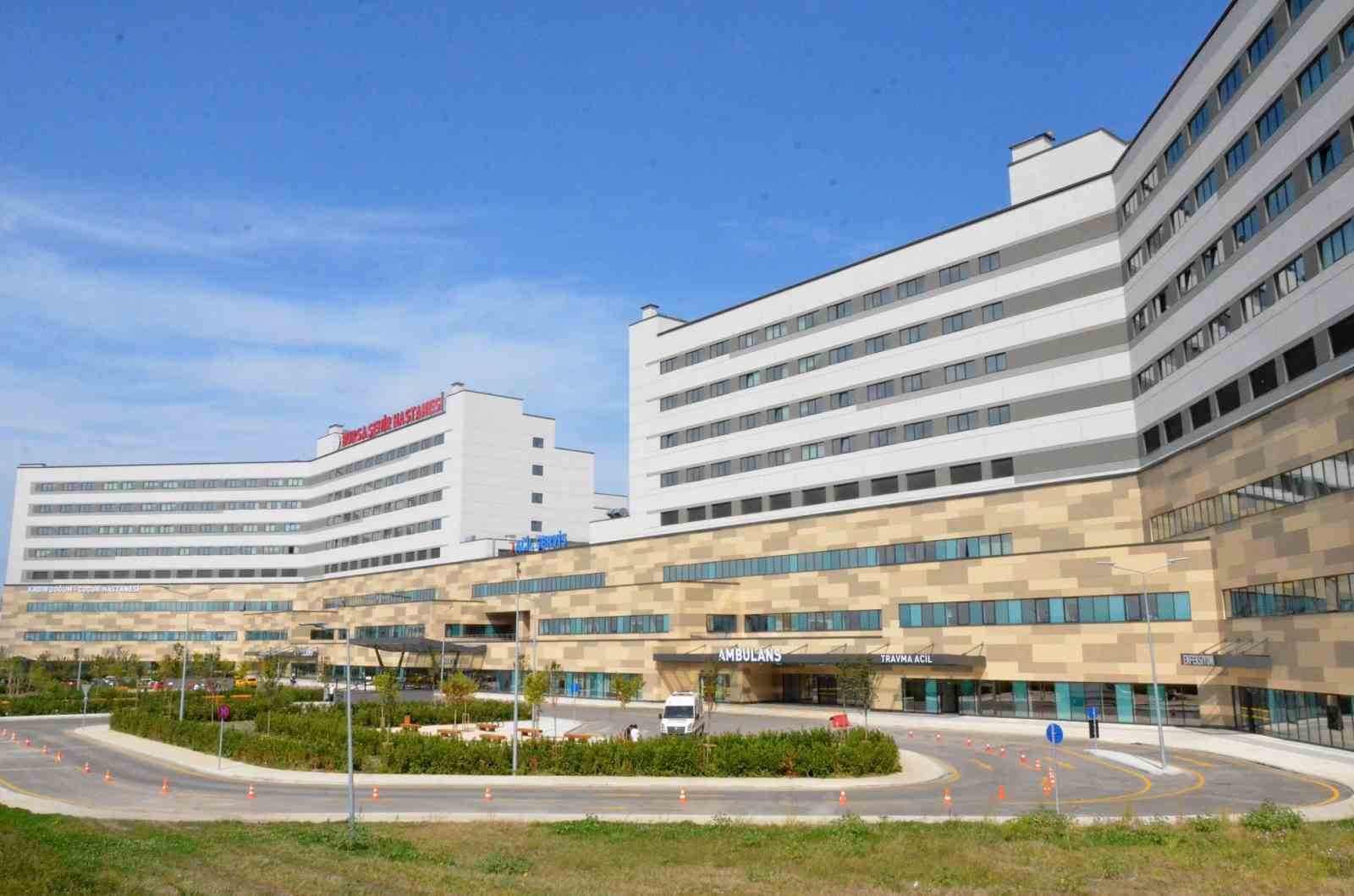 Bursa Şehir Hastanesi'nde Yanık İzleri Estetik Görünüm Kazanıyor