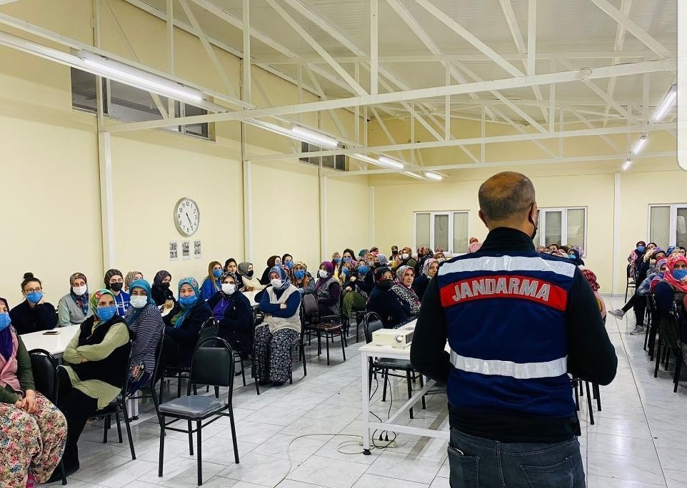 Bursa'da 104 Anneye Uyuşturucuyla Mücadele Hakkında Bilgi Verildi