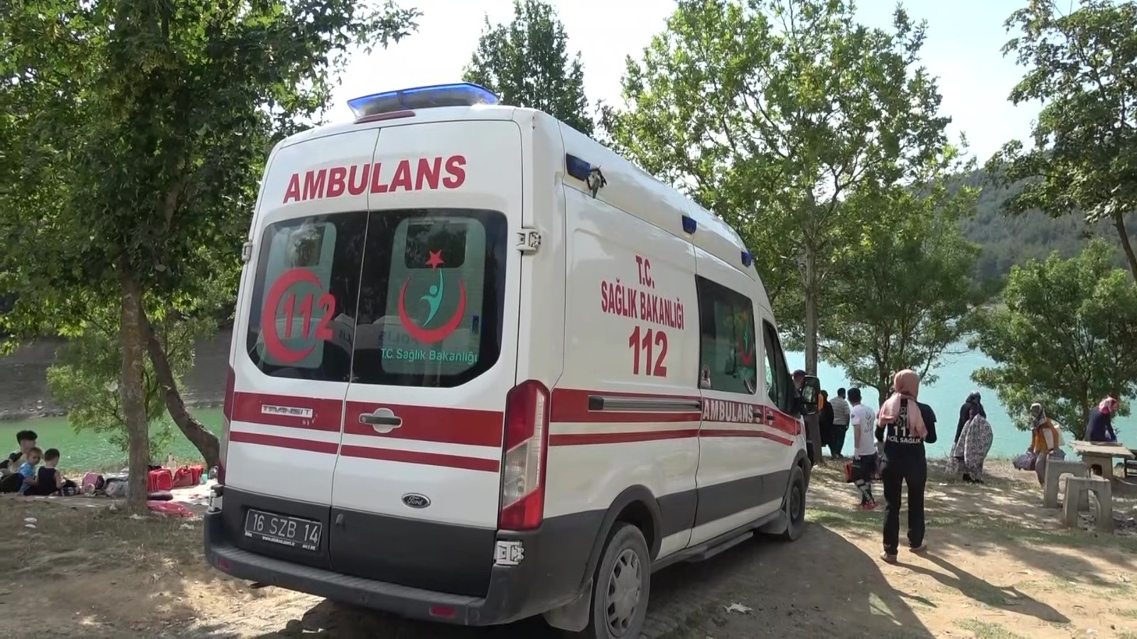 Bursada 3 Çocuğunu Kurtarmak İçin Suya Giren Baba Suda Boğularak Can Verdi