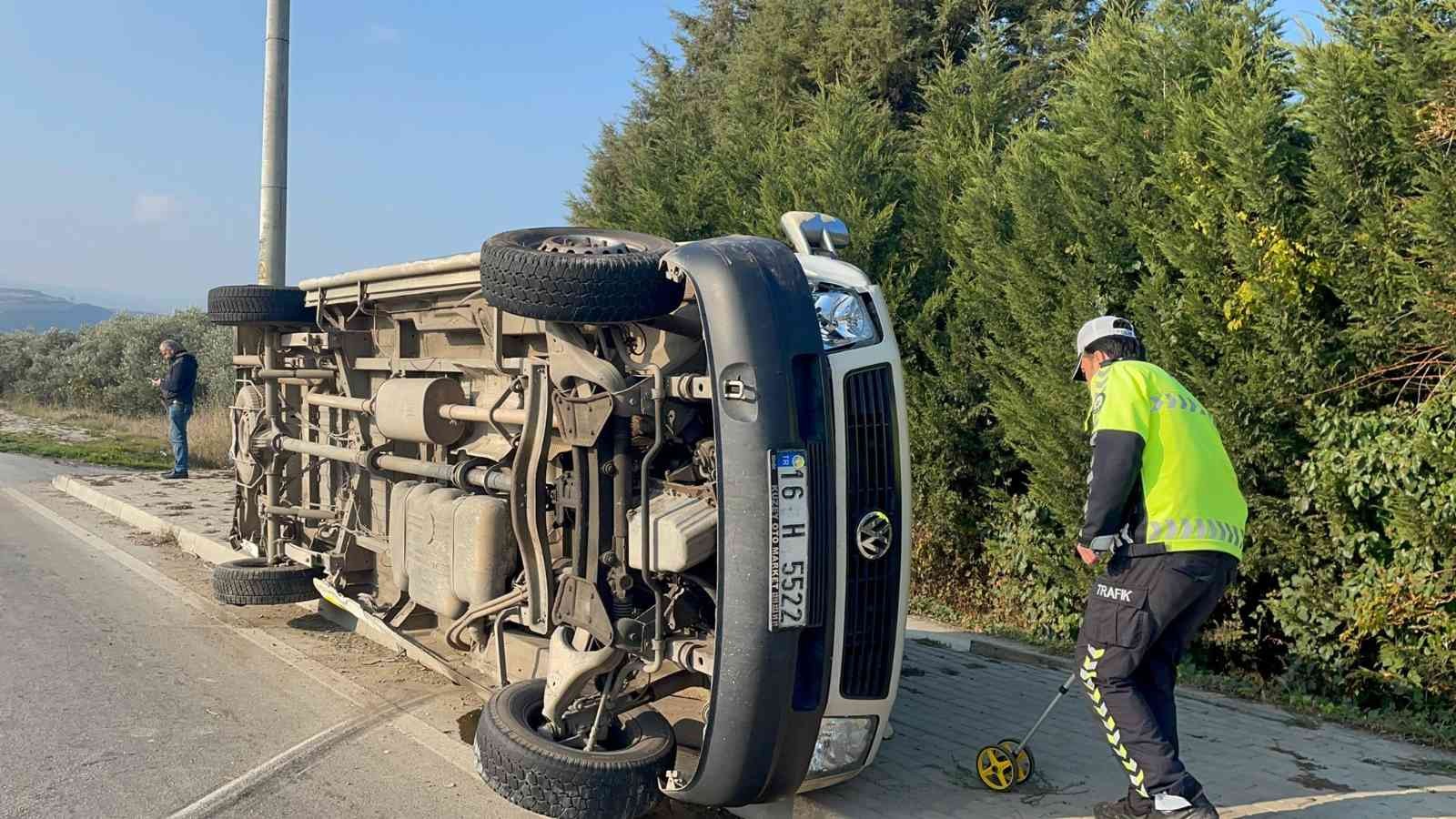 Bursada 7 Kişinin Yaralandığı Minibüs Kazası Güvenlik Kamerasında